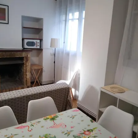 Апартаменты Roqueta El Port De La Selva